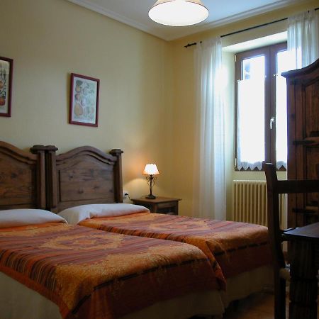 Hostal Casa Sario Jaurrieta Екстериор снимка