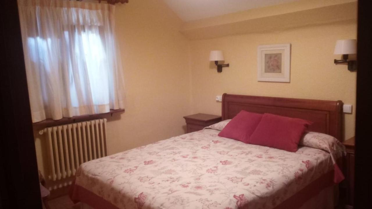 Hostal Casa Sario Jaurrieta Екстериор снимка