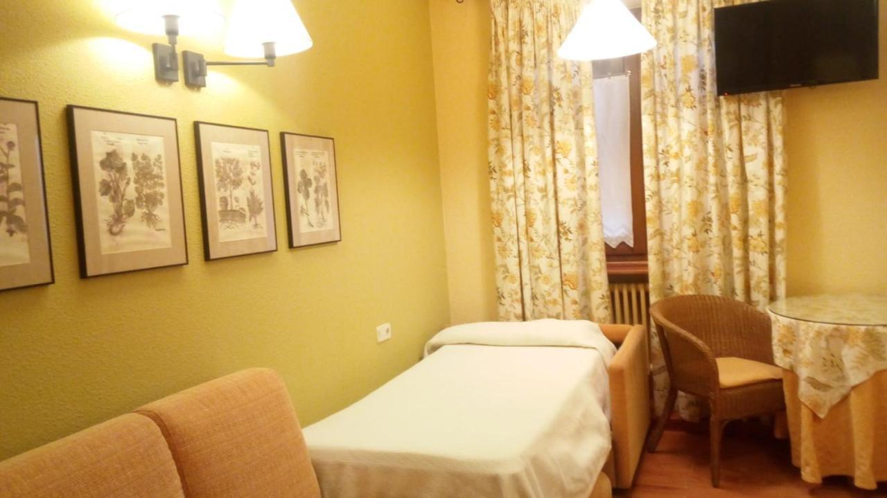 Hostal Casa Sario Jaurrieta Екстериор снимка