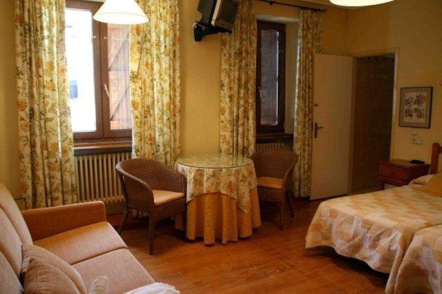 Hostal Casa Sario Jaurrieta Стая снимка